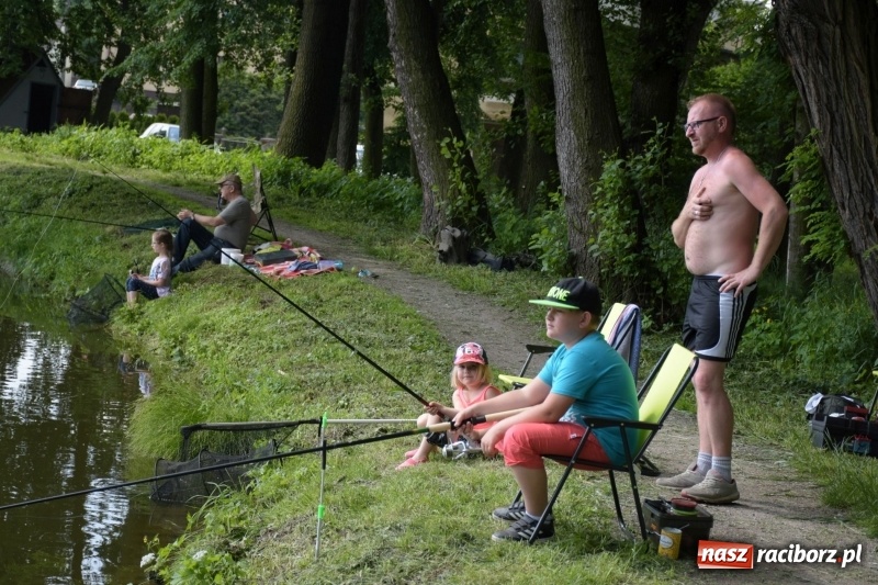 Zdjęcie w galerii na portalu naszraciborz.pl: Wędkarski Dzień Dziecka na Trzecioku  wiadomości z regionu
