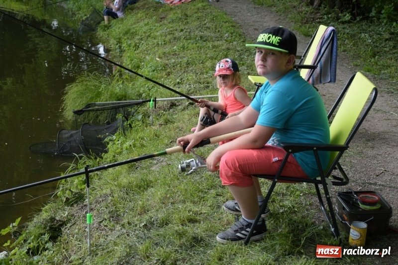 Zdjęcie w galerii na portalu naszraciborz.pl: Wędkarski Dzień Dziecka na Trzecioku  wiadomości z regionu