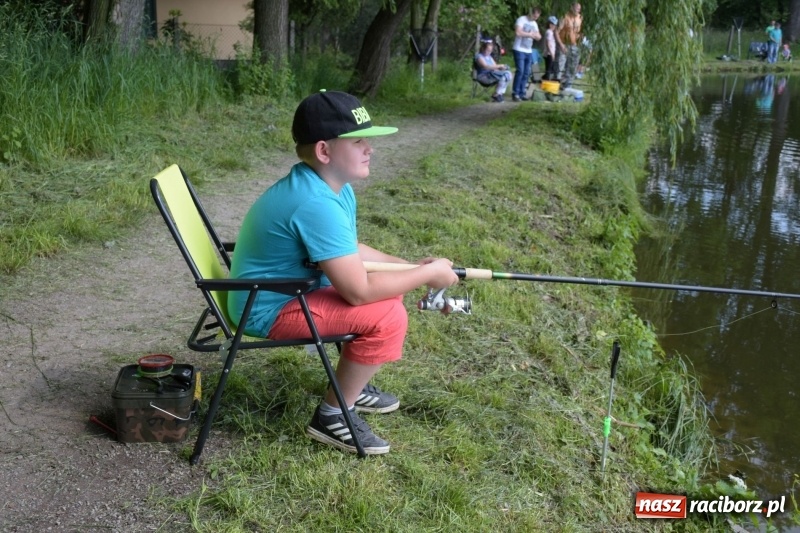 Zdjęcie w galerii na portalu naszraciborz.pl: Wędkarski Dzień Dziecka na Trzecioku  wiadomości z regionu