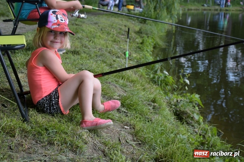Zdjęcie w galerii na portalu naszraciborz.pl: Wędkarski Dzień Dziecka na Trzecioku  wiadomości z regionu