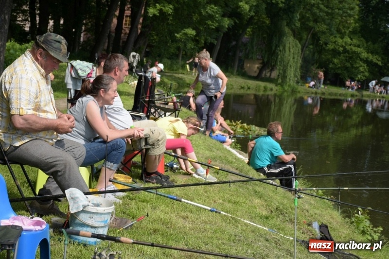 Zdjęcie w galerii na portalu naszraciborz.pl: Wędkarski Dzień Dziecka na Trzecioku  wiadomości z regionu