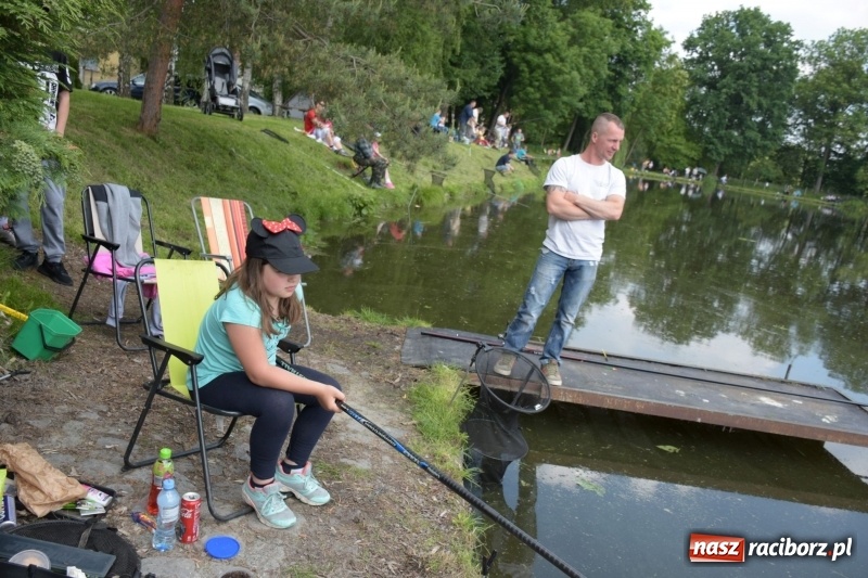 Zdjęcie w galerii na portalu naszraciborz.pl: Wędkarski Dzień Dziecka na Trzecioku  wiadomości z regionu