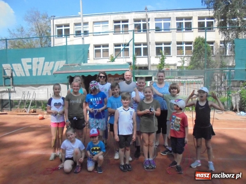 Zdjęcie w galerii na portalu naszraciborz.pl: Tenisowy Dzień Dziecka na kortach Rafako wiadomości z regionu