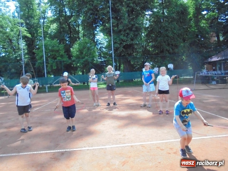 Zdjęcie w galerii na portalu naszraciborz.pl: Tenisowy Dzień Dziecka na kortach Rafako wiadomości z regionu