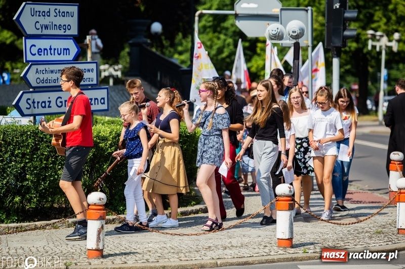 Zdjęcie w galerii na portalu naszraciborz.pl: Seksedukacja to deprawacja! Marsz dla życia w Raciborzu [FOTO i WIDEO] wiadomości z regionu