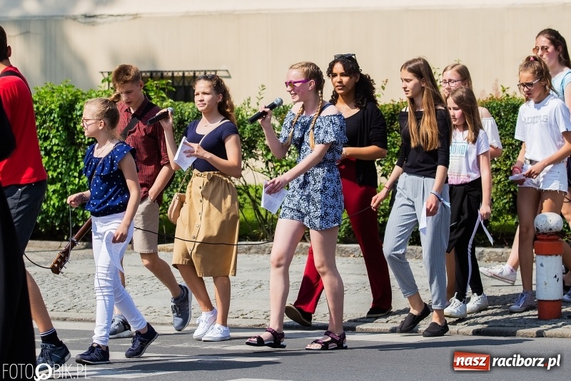 Zdjęcie w galerii na portalu naszraciborz.pl: Seksedukacja to deprawacja! Marsz dla życia w Raciborzu [FOTO i WIDEO] wiadomości z regionu