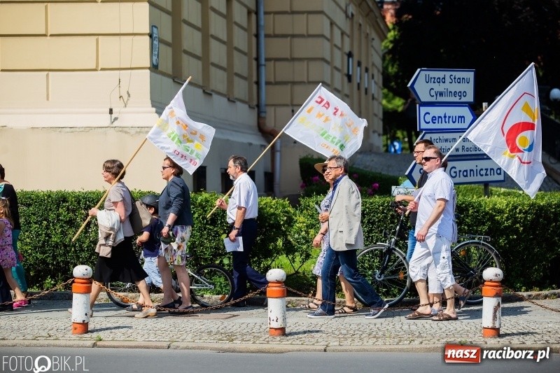 Zdjęcie w galerii na portalu naszraciborz.pl: Seksedukacja to deprawacja! Marsz dla życia w Raciborzu [FOTO i WIDEO] wiadomości z regionu