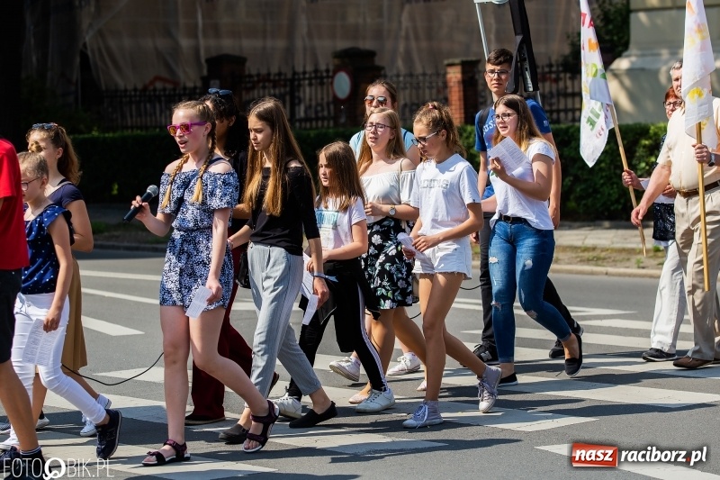 Zdjęcie w galerii na portalu naszraciborz.pl: Seksedukacja to deprawacja! Marsz dla życia w Raciborzu [FOTO i WIDEO] wiadomości z regionu