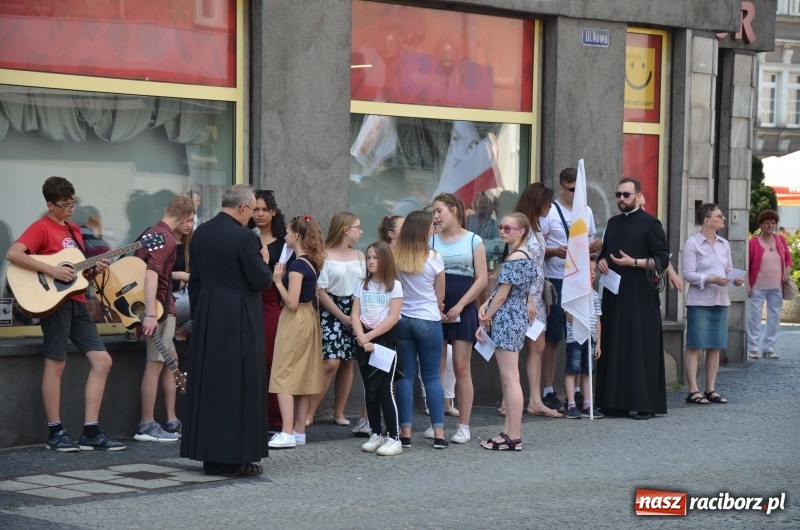 Zdjęcie w galerii na portalu naszraciborz.pl: Seksedukacja to deprawacja! Marsz dla życia w Raciborzu [FOTO i WIDEO] wiadomości z regionu