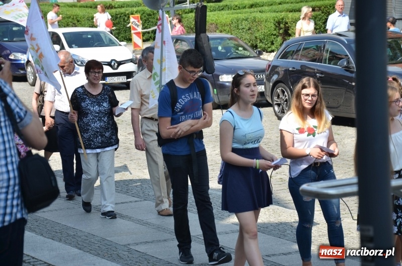 Zdjęcie w galerii na portalu naszraciborz.pl: Seksedukacja to deprawacja! Marsz dla życia w Raciborzu [FOTO i WIDEO] wiadomości z regionu