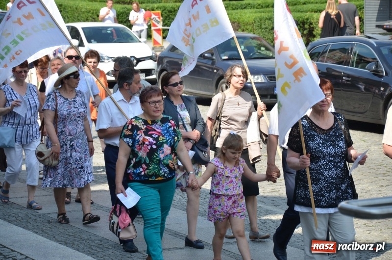 Zdjęcie w galerii na portalu naszraciborz.pl: Seksedukacja to deprawacja! Marsz dla życia w Raciborzu [FOTO i WIDEO] wiadomości z regionu