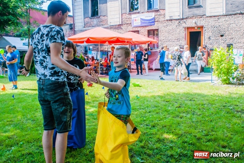 Zdjęcie w galerii na portalu naszraciborz.pl: Stowarzyszenie Spektrum świętowało Dzień Dziecka [FOTO] wiadomości z regionu