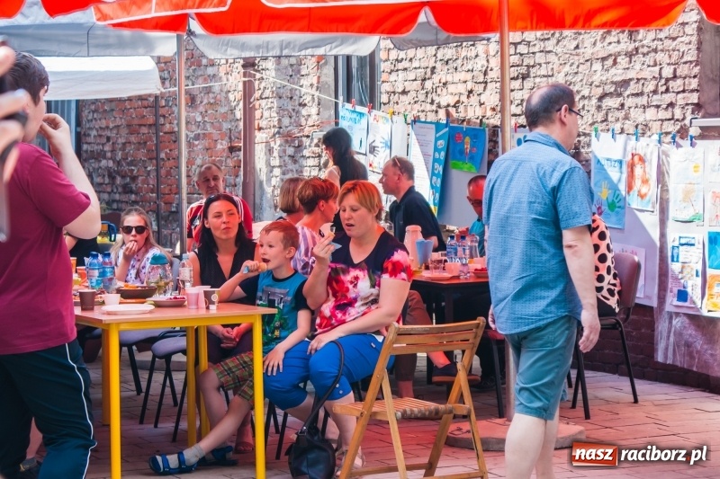 Zdjęcie w galerii na portalu naszraciborz.pl: Stowarzyszenie Spektrum świętowało Dzień Dziecka [FOTO] wiadomości z regionu