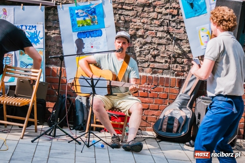 Zdjęcie w galerii na portalu naszraciborz.pl: Stowarzyszenie Spektrum świętowało Dzień Dziecka [FOTO] wiadomości z regionu