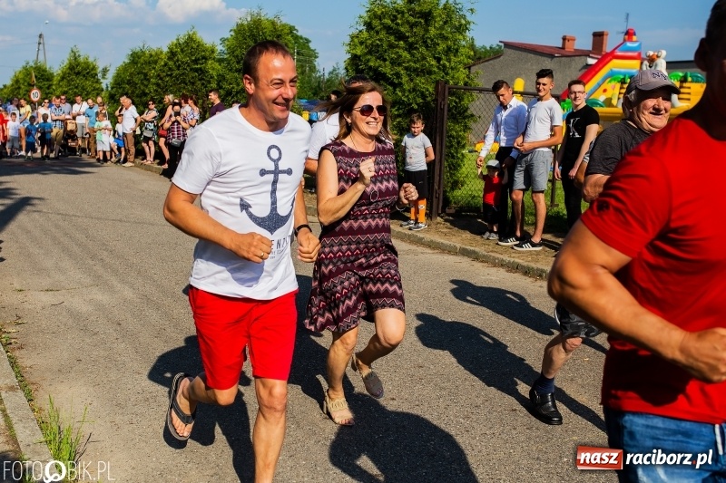Zdjęcie w galerii na portalu naszraciborz.pl: Bieg o Puchar Burmistrza podczas festynu w Borucinie wiadomości z regionu