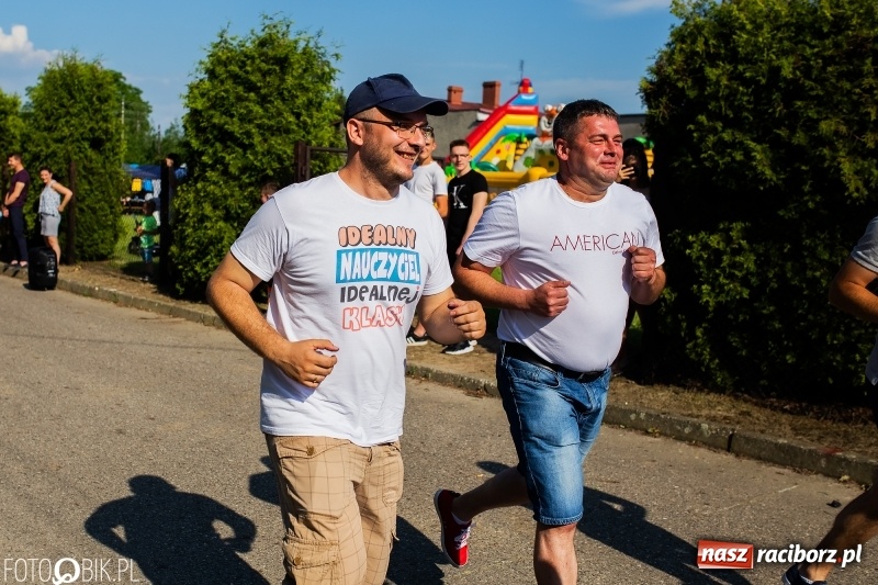 Zdjęcie w galerii na portalu naszraciborz.pl: Bieg o Puchar Burmistrza podczas festynu w Borucinie wiadomości z regionu