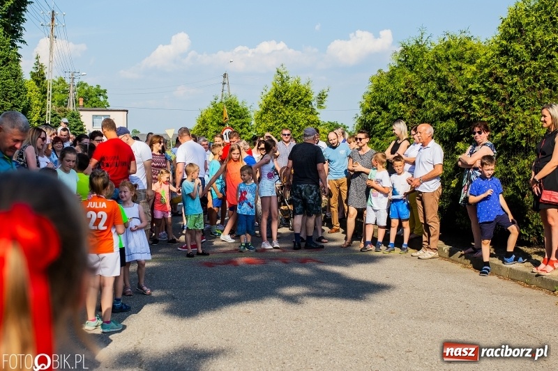 Zdjęcie w galerii na portalu naszraciborz.pl: Bieg o Puchar Burmistrza podczas festynu w Borucinie wiadomości z regionu