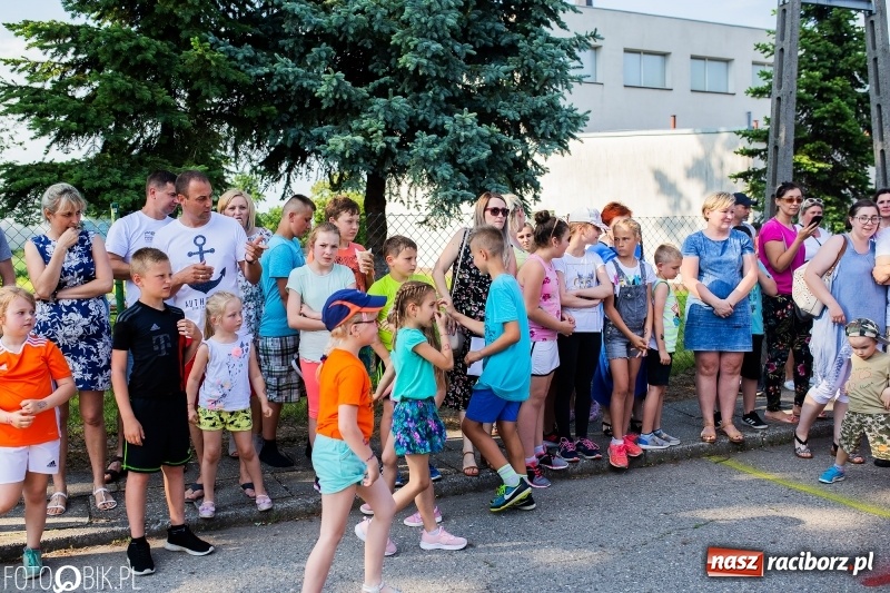 Zdjęcie w galerii na portalu naszraciborz.pl: Bieg o Puchar Burmistrza podczas festynu w Borucinie wiadomości z regionu