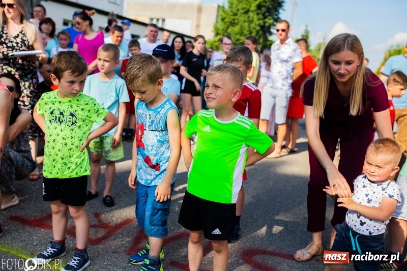 Zdjęcie w galerii na portalu naszraciborz.pl: Bieg o Puchar Burmistrza podczas festynu w Borucinie wiadomości z regionu