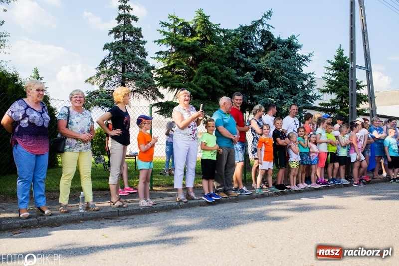 Zdjęcie w galerii na portalu naszraciborz.pl: Bieg o Puchar Burmistrza podczas festynu w Borucinie wiadomości z regionu