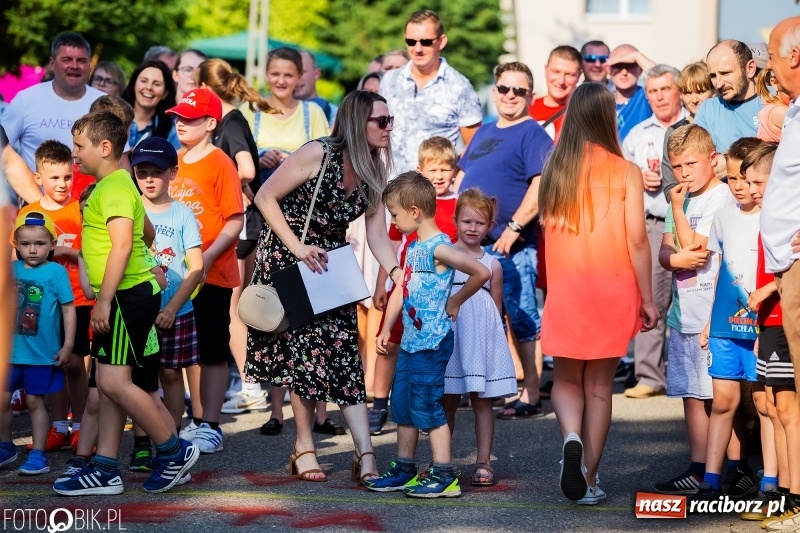 Zdjęcie w galerii na portalu naszraciborz.pl: Bieg o Puchar Burmistrza podczas festynu w Borucinie wiadomości z regionu
