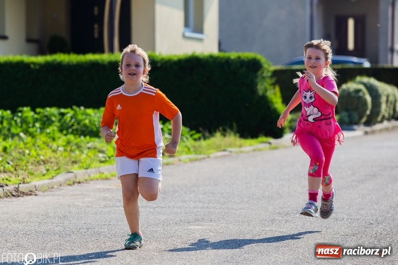 Zdjęcie w galerii na portalu naszraciborz.pl: Bieg o Puchar Burmistrza podczas festynu w Borucinie wiadomości z regionu