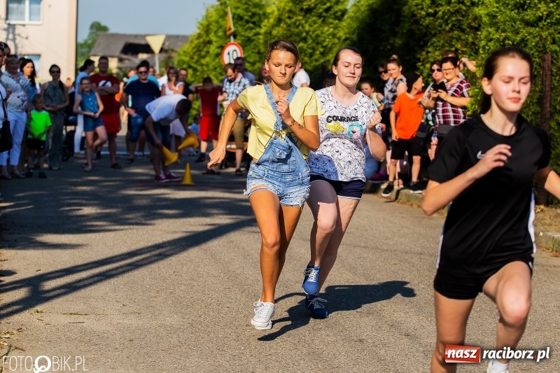 Zdjęcie w galerii na portalu naszraciborz.pl: Bieg o Puchar Burmistrza podczas festynu w Borucinie wiadomości z regionu