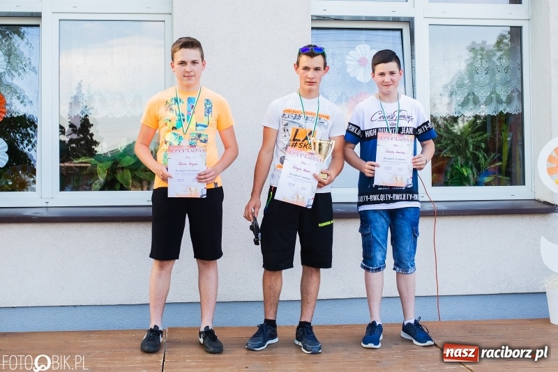 Zdjęcie w galerii na portalu naszraciborz.pl: Bieg o Puchar Burmistrza podczas festynu w Borucinie wiadomości z regionu