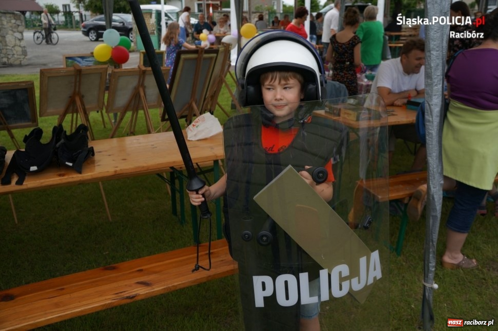 Zdjęcie w galerii na portalu naszraciborz.pl: Dzień Dziecka w Siedliskach z raciborską policją wiadomości z regionu