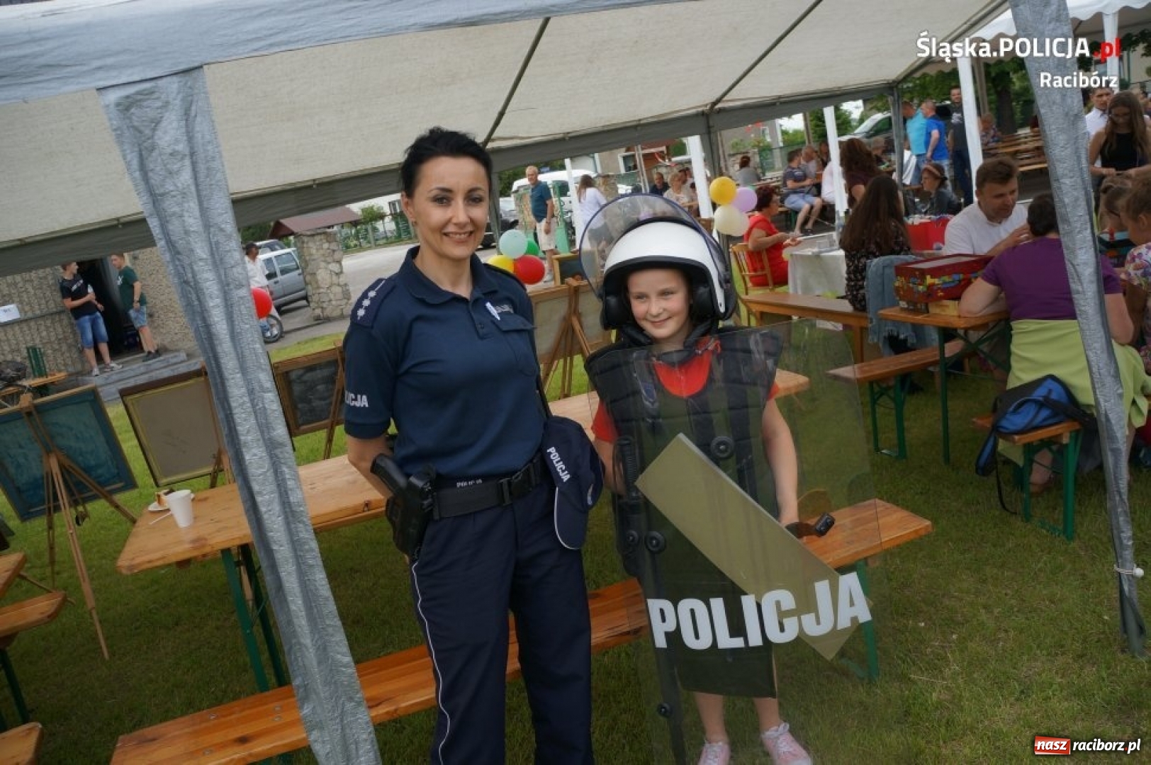 Zdjęcie w galerii na portalu naszraciborz.pl: Dzień Dziecka w Siedliskach z raciborską policją wiadomości z regionu