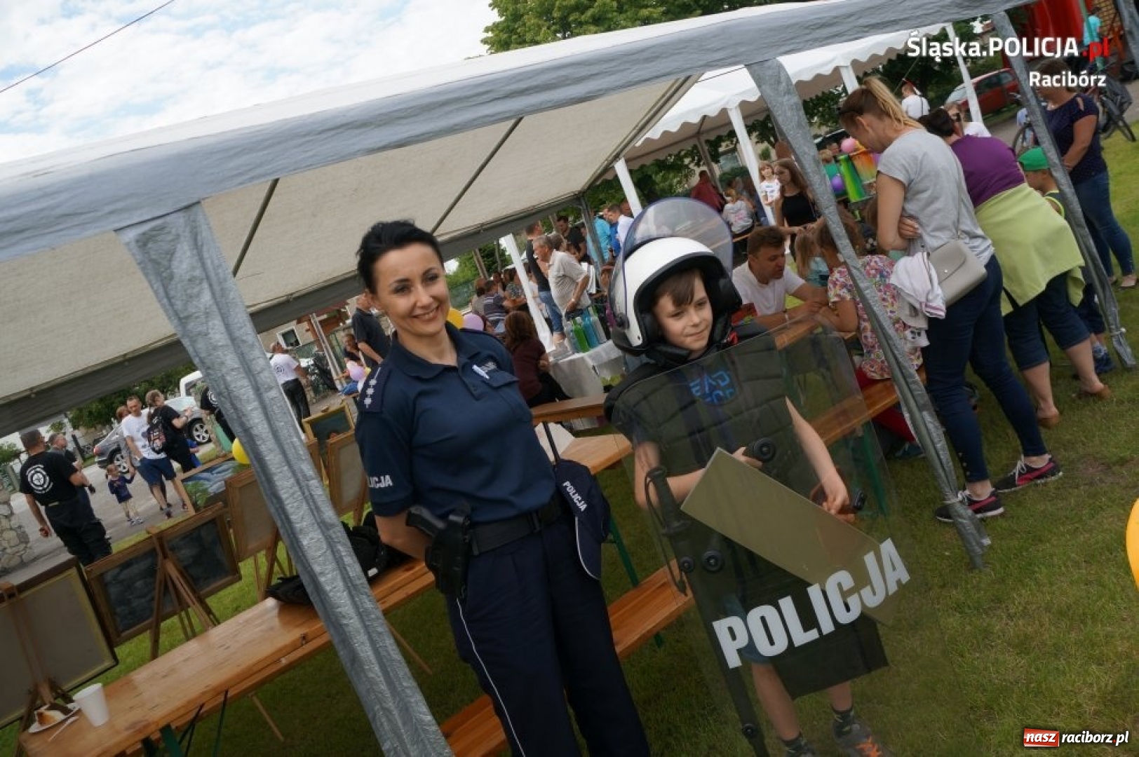 Zdjęcie w galerii na portalu naszraciborz.pl: Dzień Dziecka w Siedliskach z raciborską policją wiadomości z regionu