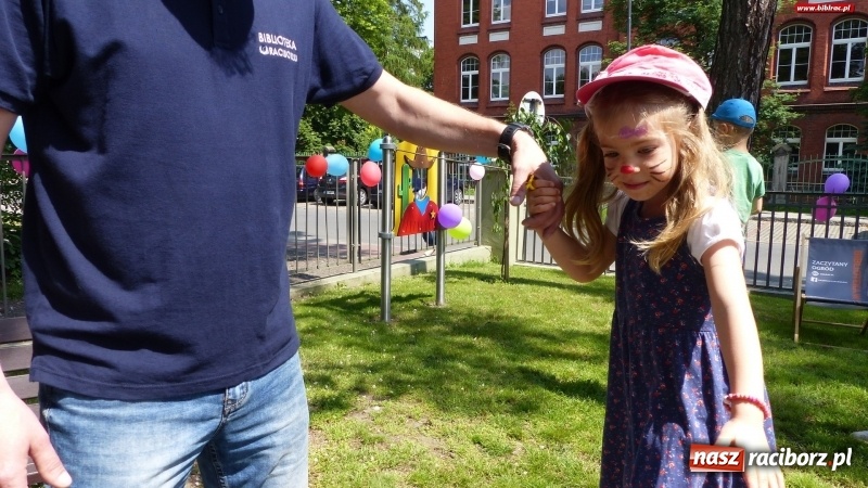 Zdjęcie w galerii na portalu naszraciborz.pl: Detektywistyczny Dzień Dziecka z raciborską biblioteką wiadomości z regionu