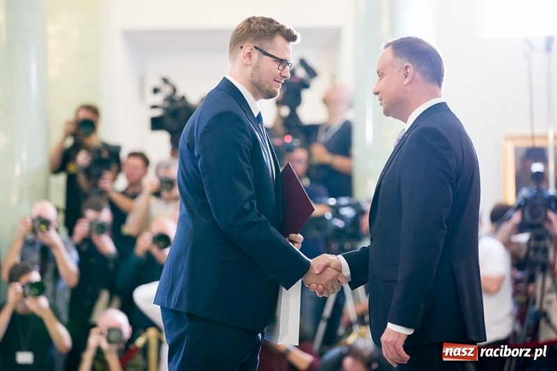 Zdjęcie w galerii na portalu naszraciborz.pl: Michał Woś z Raciborza wszedł w skład rządu Rzeczypospolitej Polskiej. Mamy komentarz nowego ministra na temat spraw raciborskich wiadomości z regionu