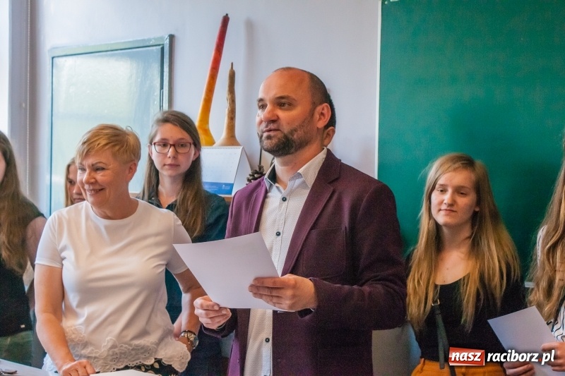 Zdjęcie w galerii na portalu naszraciborz.pl: Dla siebie i dla Ziemi. XIII Powiatowy Konkurs Ekologiczny w II LO wiadomości z regionu