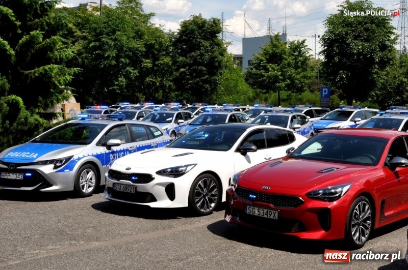 Zdjęcie w galerii na portalu naszraciborz.pl: Śląska, w tym raciborska policja ma nowe hybrydy  wiadomości z regionu