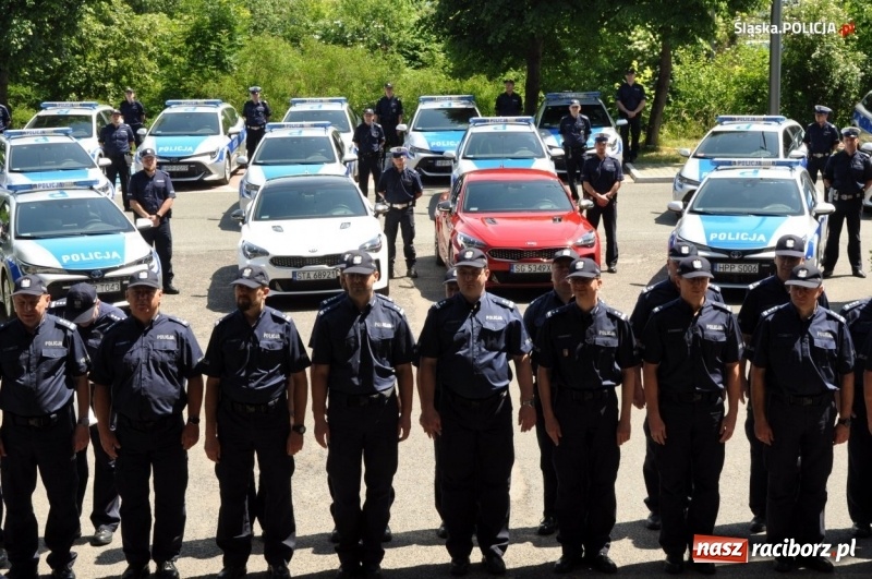 Zdjęcie w galerii na portalu naszraciborz.pl: Śląska, w tym raciborska policja ma nowe hybrydy  wiadomości z regionu