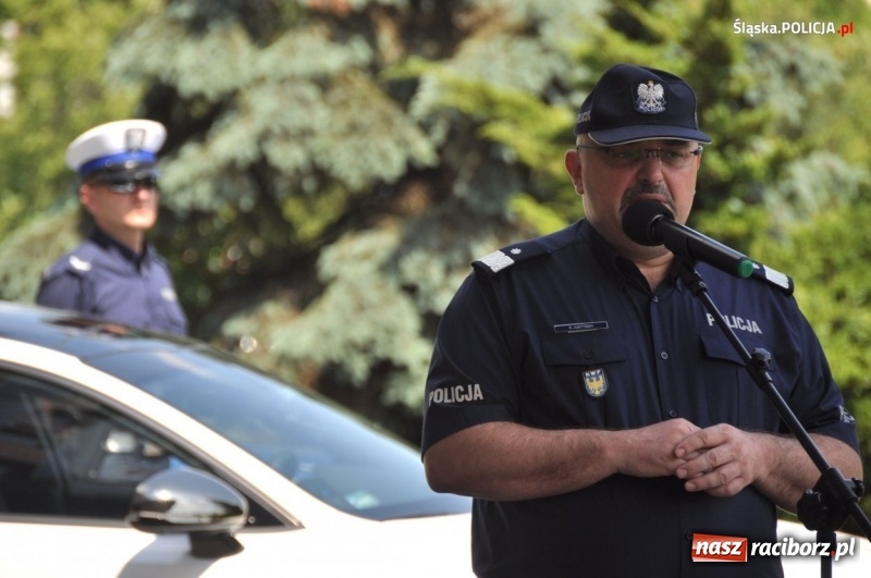 Zdjęcie w galerii na portalu naszraciborz.pl: Śląska, w tym raciborska policja ma nowe hybrydy  wiadomości z regionu