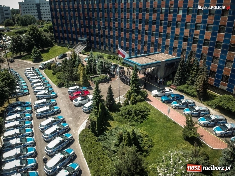 Zdjęcie w galerii na portalu naszraciborz.pl: Śląska, w tym raciborska policja ma nowe hybrydy  wiadomości z regionu