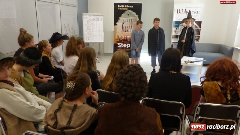 Zdjęcie w galerii na portalu naszraciborz.pl: Podróż przez fantastyczną krainę. Turniej z okazji Światowego Dnia Książki w raciborskiej bibliotece wiadomości z regionu