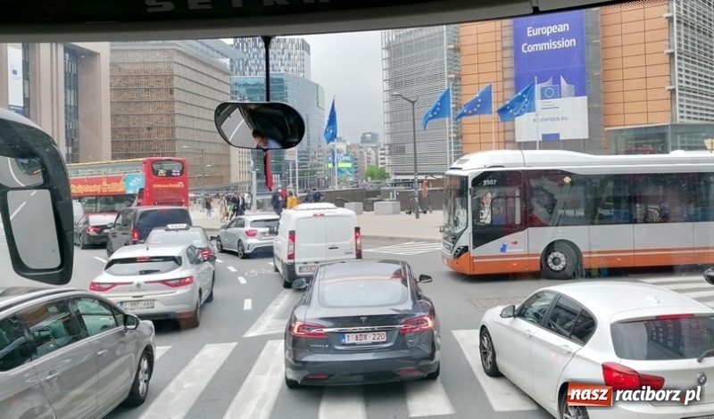 Zdjęcie w galerii na portalu naszraciborz.pl: Uczniowie ZSO nr 1 odkrywali dwie europejskie stolice wiadomości z regionu