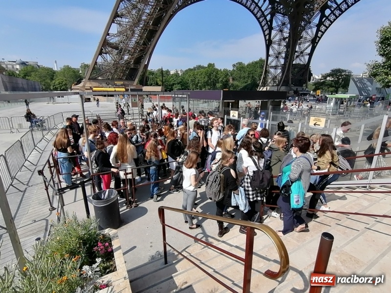 Zdjęcie w galerii na portalu naszraciborz.pl: Uczniowie ZSO nr 1 odkrywali dwie europejskie stolice wiadomości z regionu