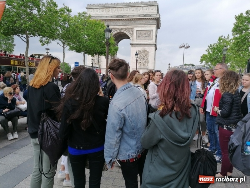 Zdjęcie w galerii na portalu naszraciborz.pl: Uczniowie ZSO nr 1 odkrywali dwie europejskie stolice wiadomości z regionu