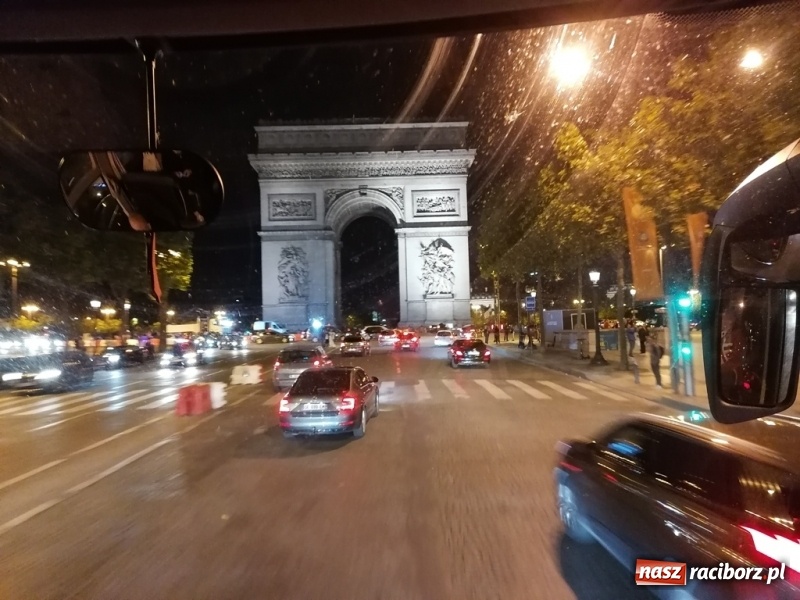 Zdjęcie w galerii na portalu naszraciborz.pl: Uczniowie ZSO nr 1 odkrywali dwie europejskie stolice wiadomości z regionu