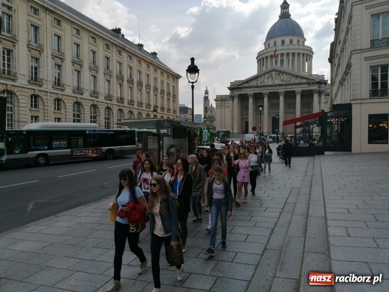 Zdjęcie w galerii na portalu naszraciborz.pl: Uczniowie ZSO nr 1 odkrywali dwie europejskie stolice wiadomości z regionu