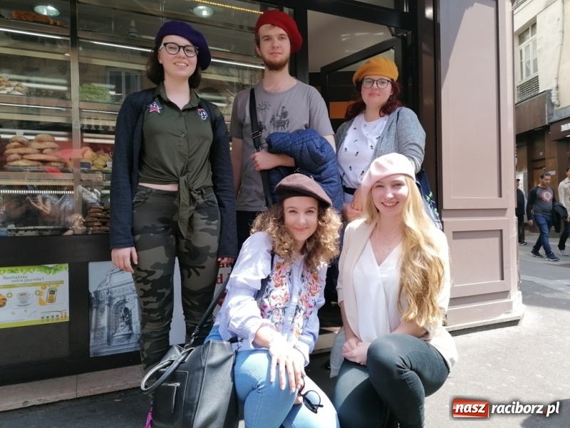 Zdjęcie w galerii na portalu naszraciborz.pl: Uczniowie ZSO nr 1 odkrywali dwie europejskie stolice wiadomości z regionu