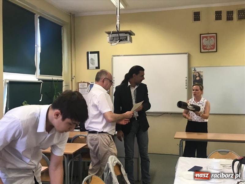 Zdjęcie w galerii na portalu naszraciborz.pl: Młodzi spisali wspomnienia o II wojnie światowej wiadomości z regionu