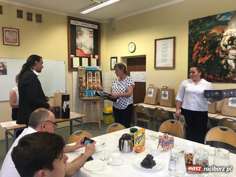 Zdjęcie w galerii na portalu naszraciborz.pl: Młodzi spisali wspomnienia o II wojnie światowej wiadomości z regionu