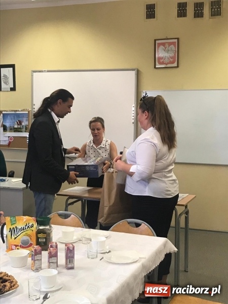 Zdjęcie w galerii na portalu naszraciborz.pl: Młodzi spisali wspomnienia o II wojnie światowej wiadomości z regionu