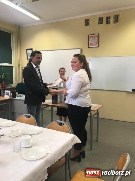 Zdjęcie w galerii na portalu naszraciborz.pl: Młodzi spisali wspomnienia o II wojnie światowej wiadomości z regionu