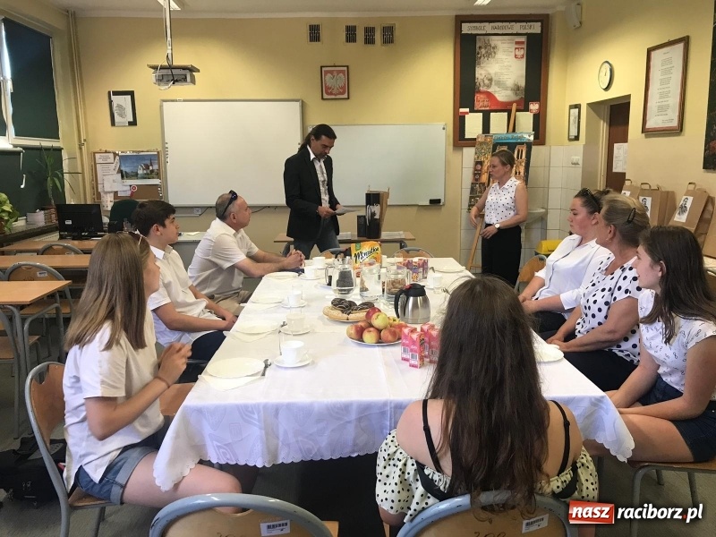 Zdjęcie w galerii na portalu naszraciborz.pl: Młodzi spisali wspomnienia o II wojnie światowej wiadomości z regionu